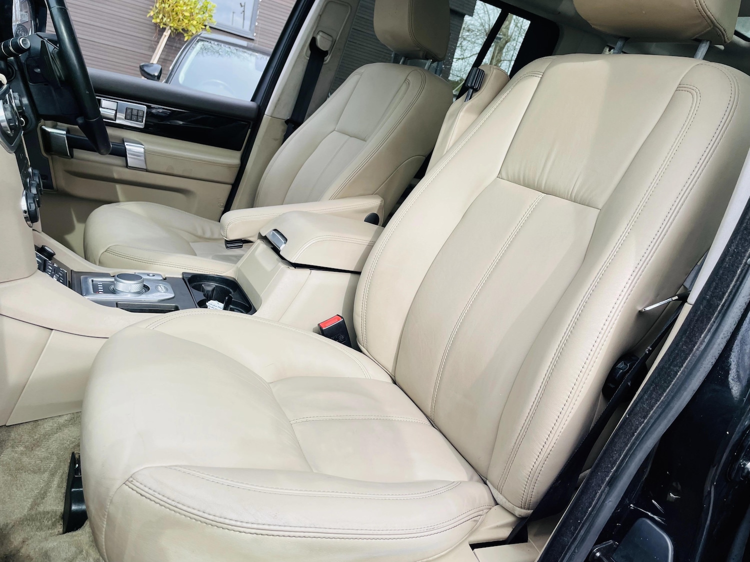 Used Land Rover Discovery 2015 for sale - 77888781: Photo 15