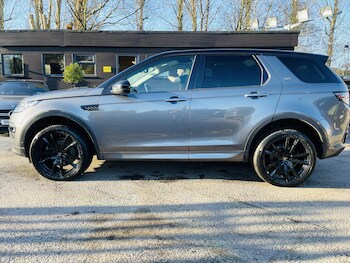 Used Land Rover Discovery Sport 2017 for sale - 77937619: Photo