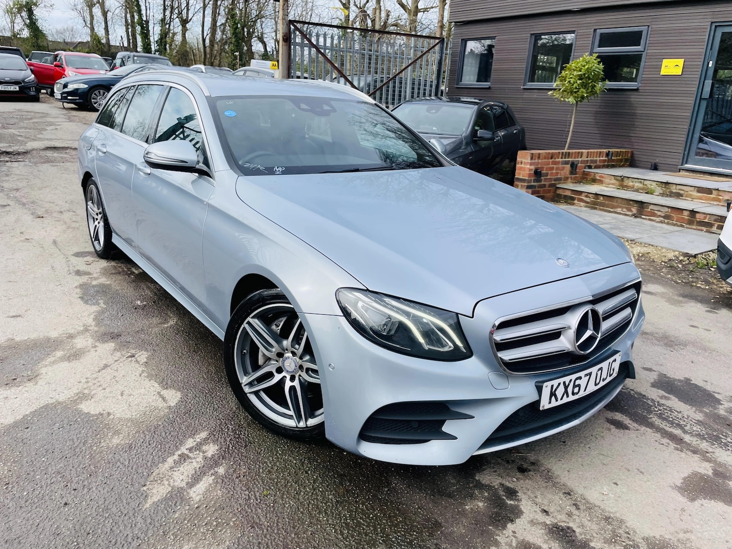 Used Mercedes-Benz E Class 2017 for sale - 77888789: Photo 3