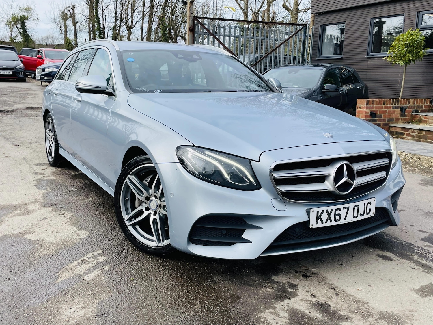 Used Mercedes-Benz E Class 2017 for sale - 77888789: Photo 4