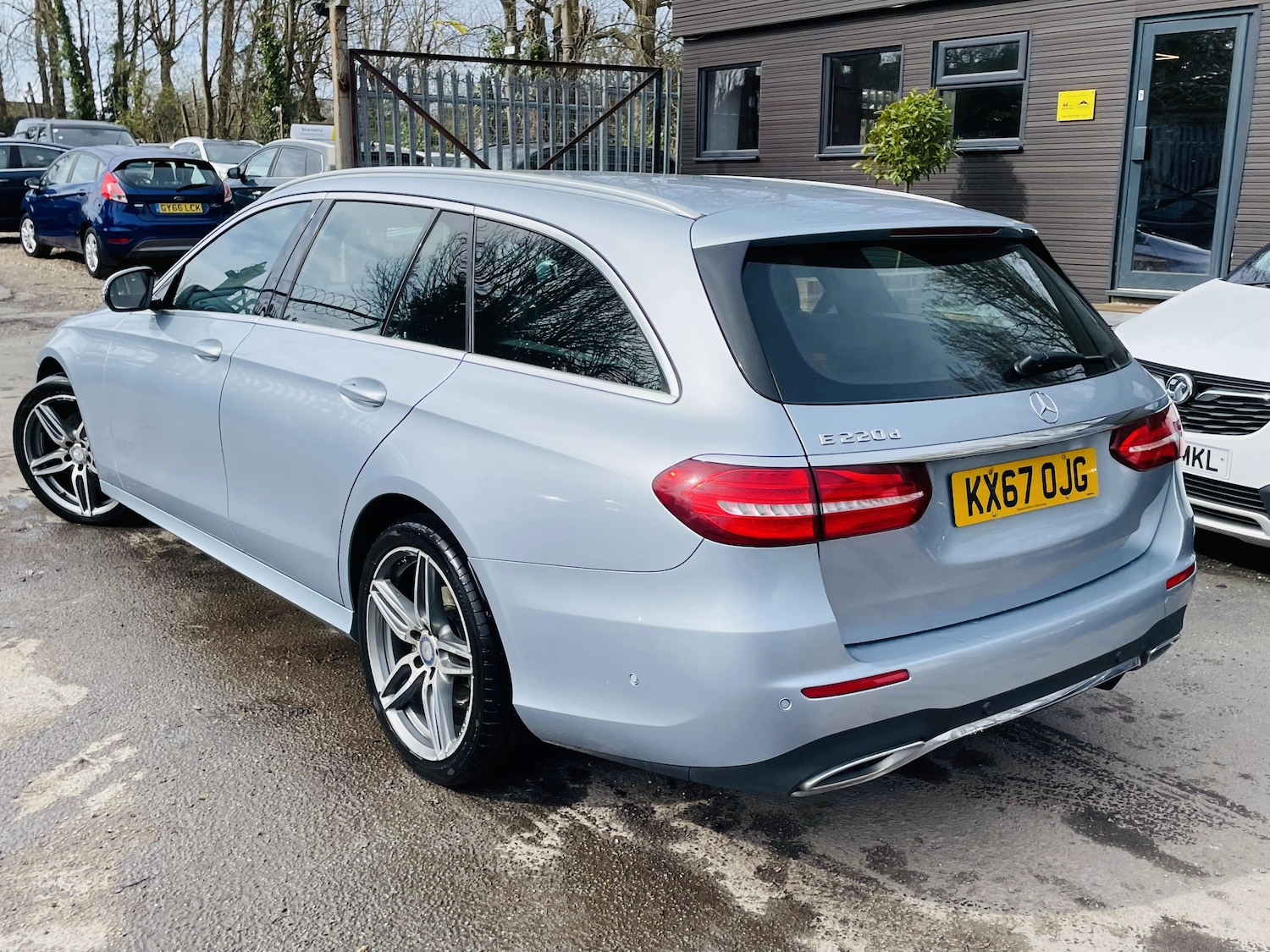 Used Mercedes-Benz E Class 2017 for sale - 77888789: Photo 7