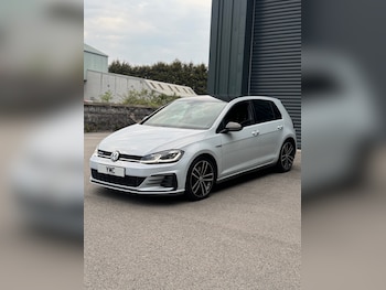Used Volkswagen Golf 2017 for sale - 78847577: Photo