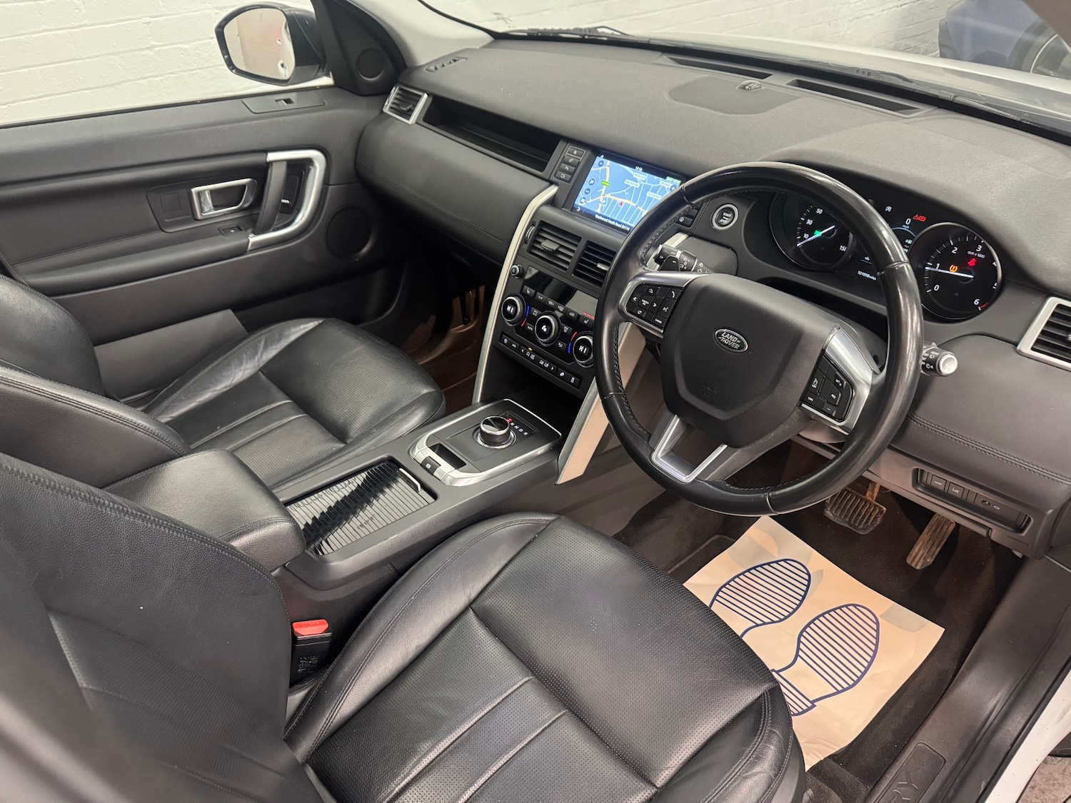 Used Land Rover Discovery Sport 2017 for sale - 77136747: Photo 12