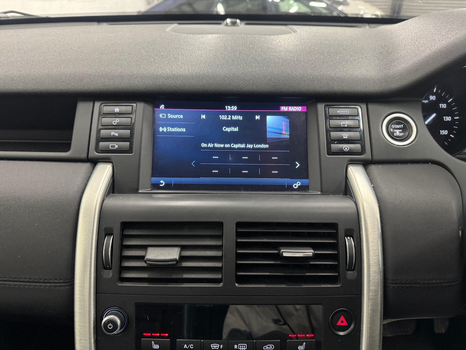 Used Land Rover Discovery Sport 2017 for sale - 77136747: Photo 21