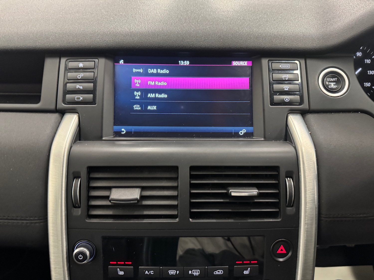 Used Land Rover Discovery Sport 2017 for sale - 77136747: Photo 25