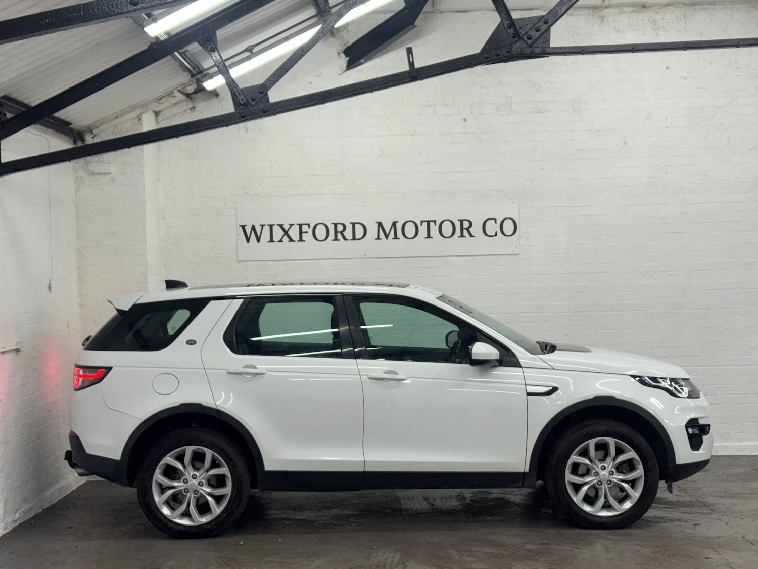 Used Land Rover Discovery Sport 2017 for sale - 77136747: Photo 52
