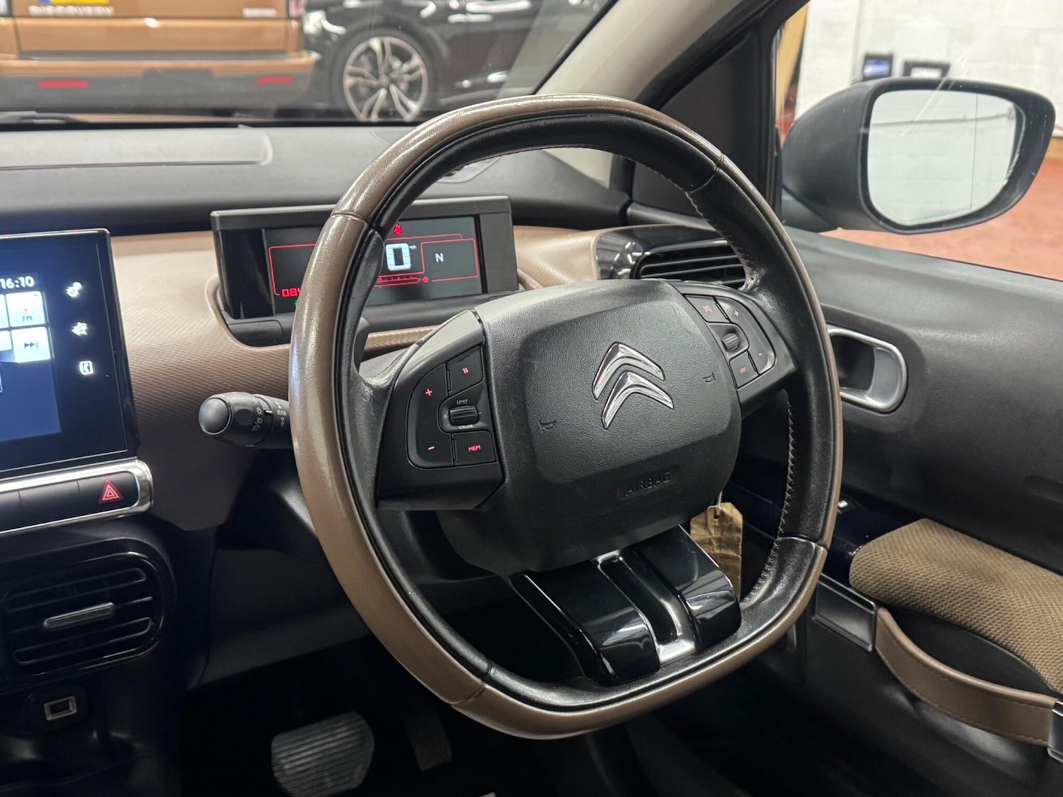 Used Citroen C4 Cactus 2017 for sale - 76936126: Photo 24