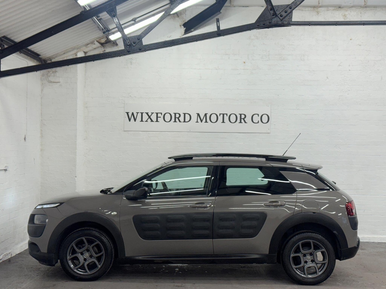 Used Citroen C4 Cactus 2017 for sale - 76936126: Photo 3