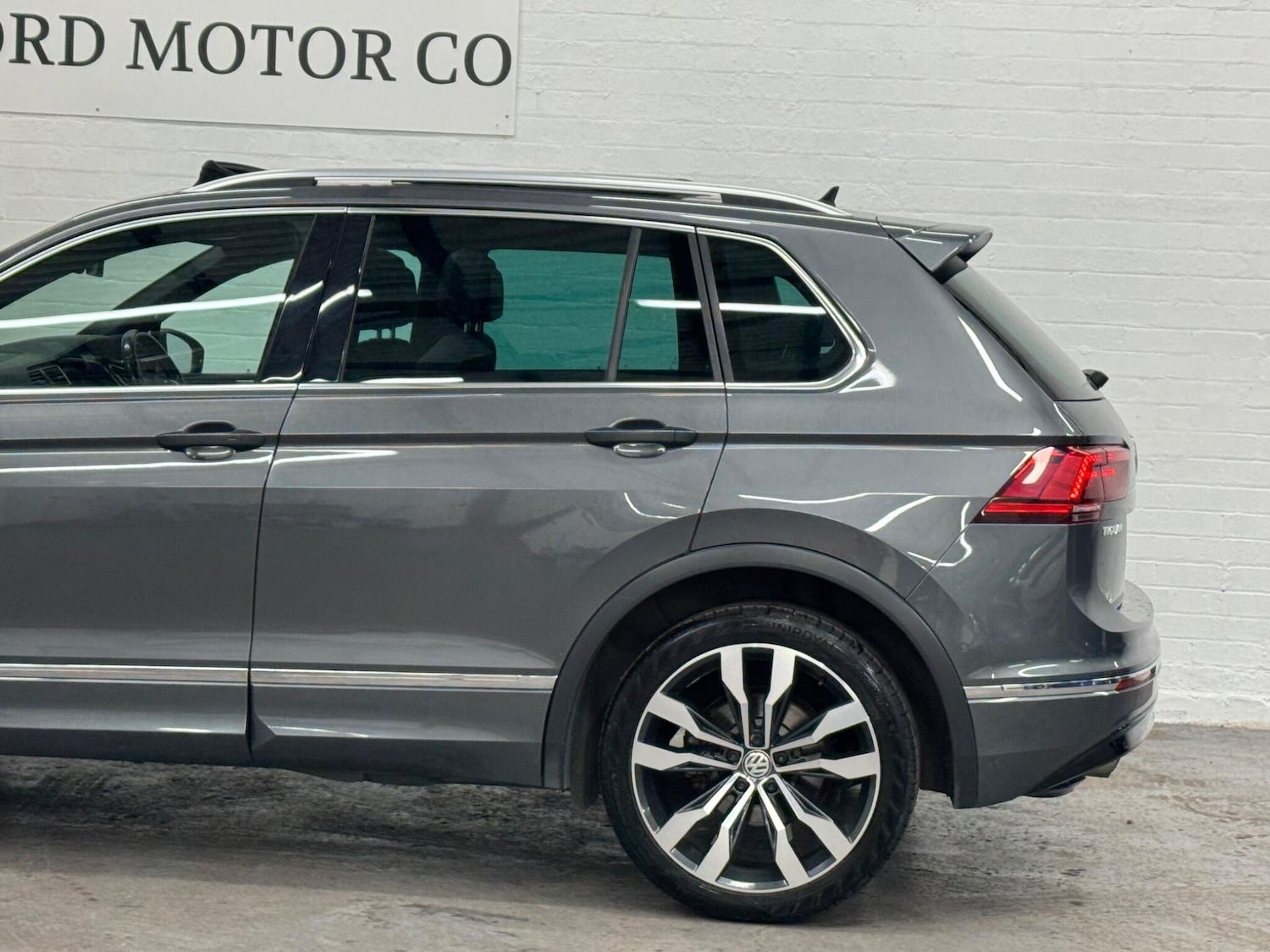 Used Volkswagen Tiguan 2019 for sale - 76996748: Photo 36