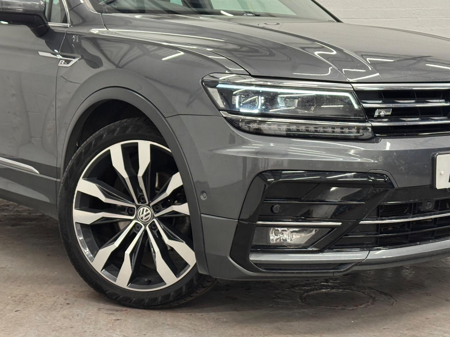 Used Volkswagen Tiguan 2019 for sale - 76996748: Photo 39