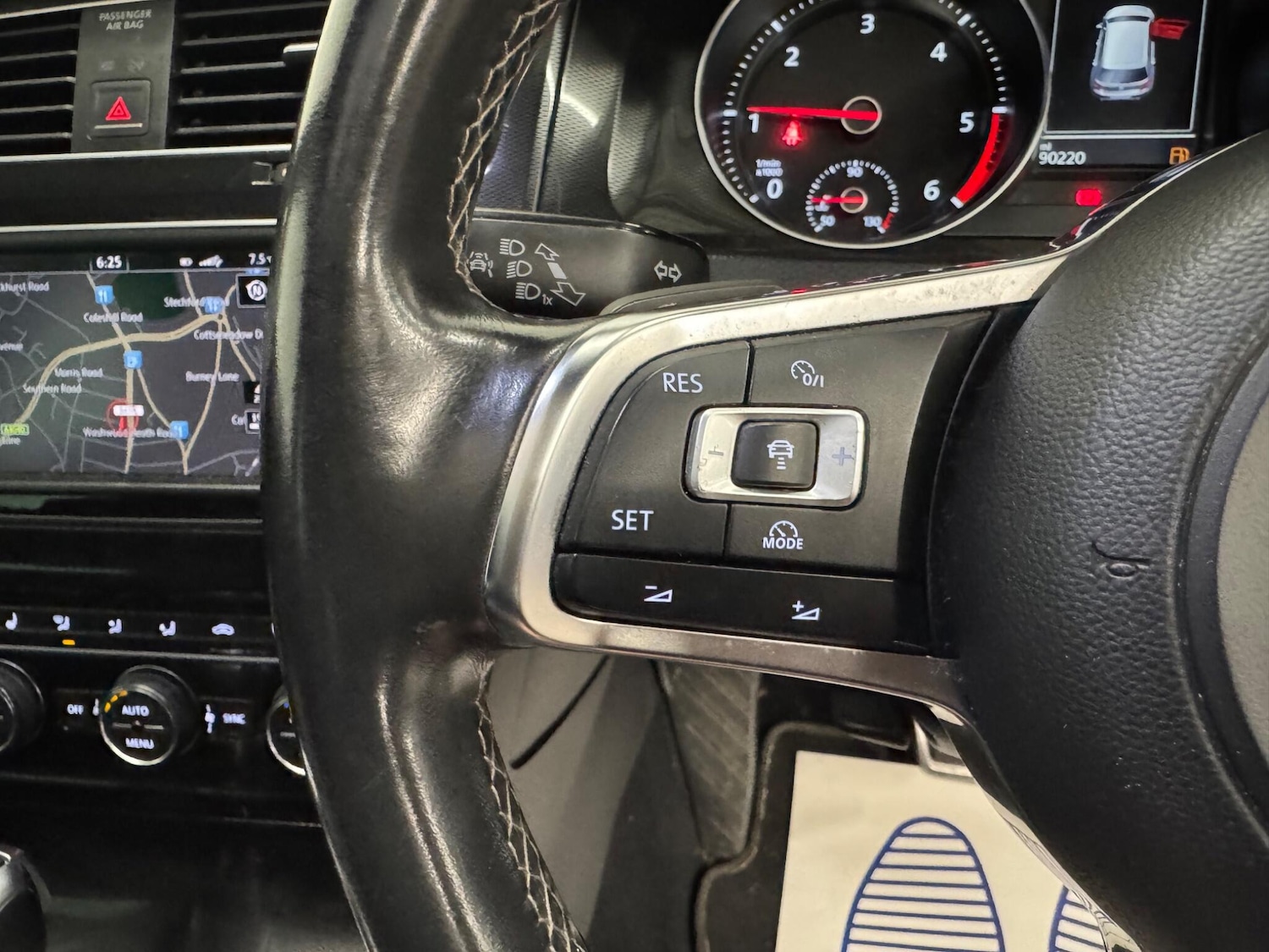 Used Volkswagen Golf 2015 for sale - 76936124: Photo 24