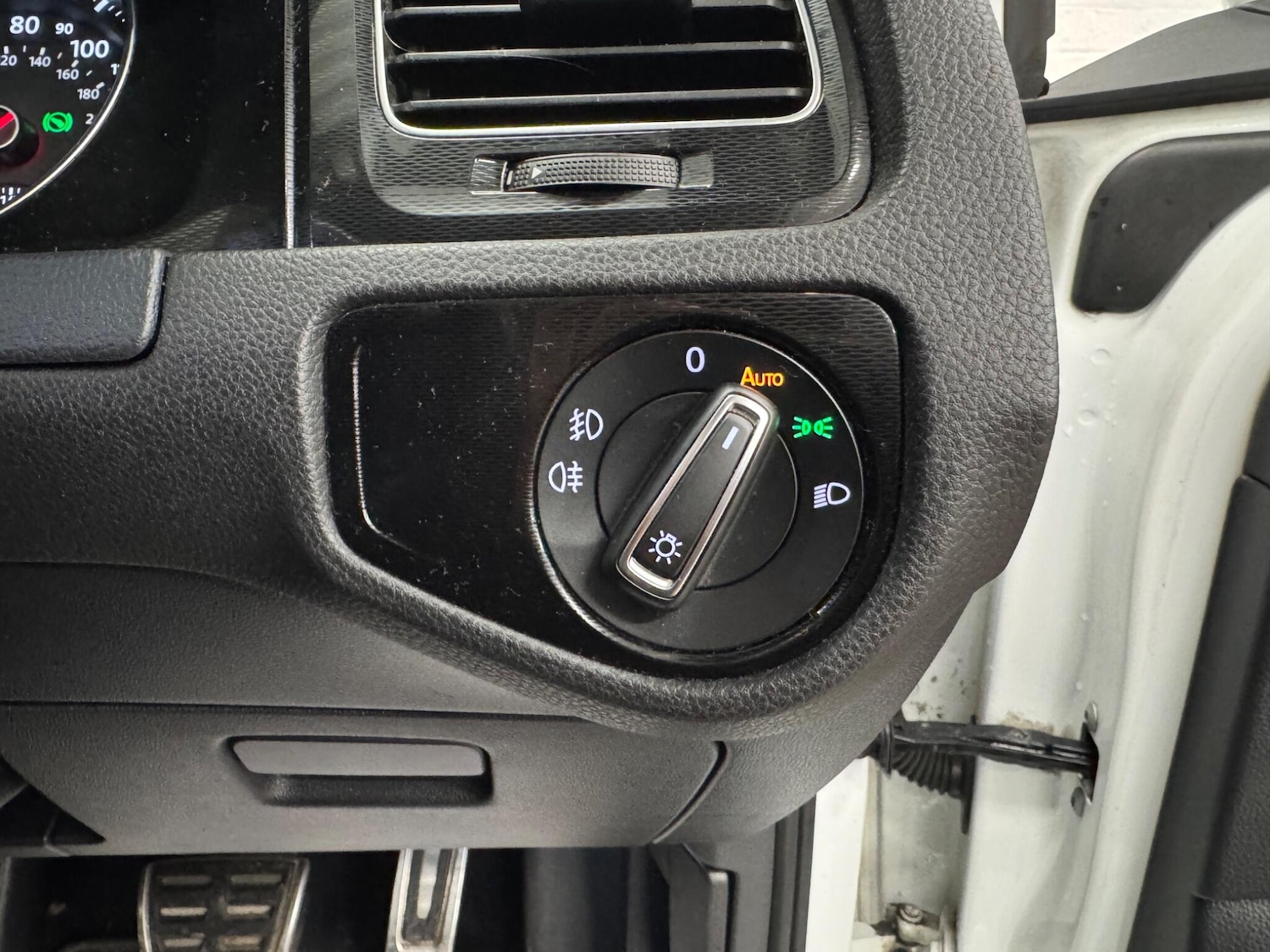 Used Volkswagen Golf 2015 for sale - 76936124: Photo 25