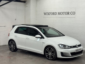 Used Volkswagen Golf 2015 for sale - 76936124: Photo