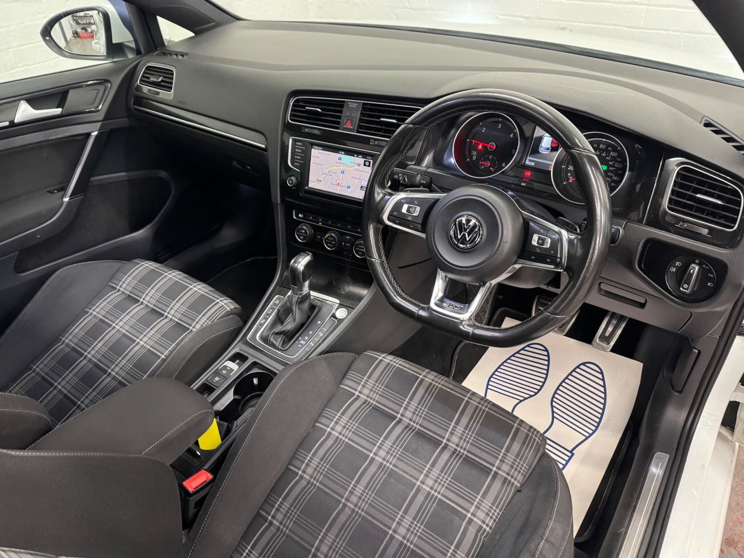 Used Volkswagen Golf 2015 for sale - 76936124: Photo 9