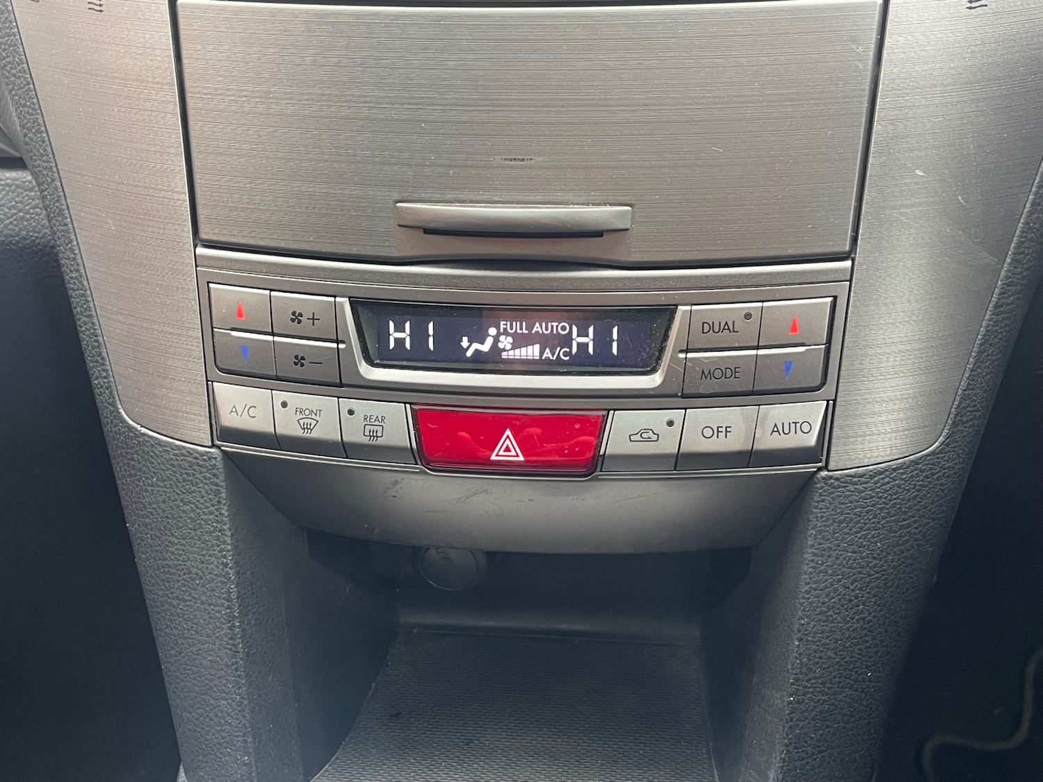 Used Subaru Legacy 2011 for sale - 77168379: Photo 16