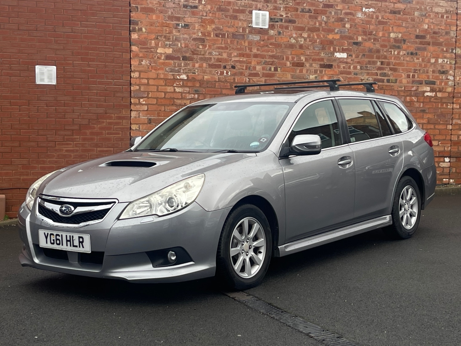 Used Subaru Legacy 2011 for sale - 77168379: Photo 2