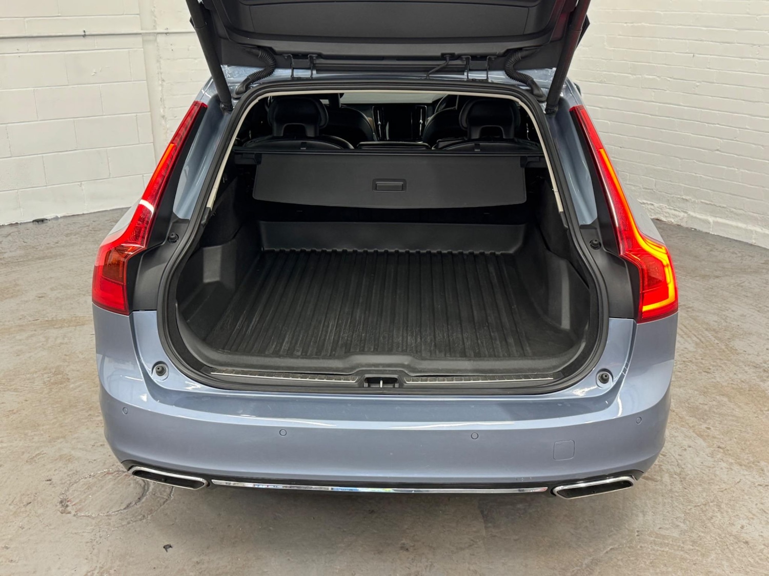 Used Volvo V90 2017 for sale - 76276003: Photo 17