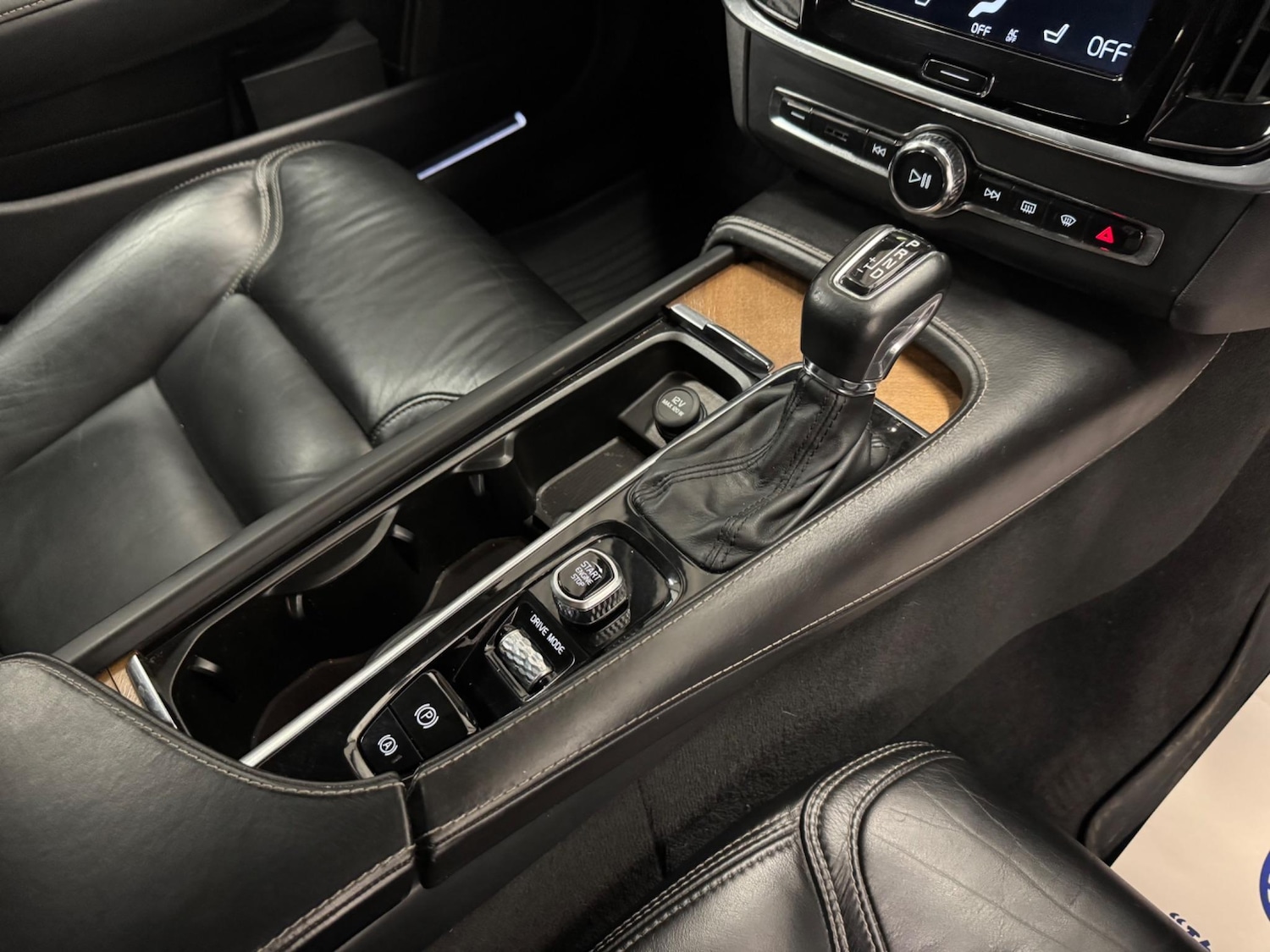 Used Volvo V90 2017 for sale - 76276003: Photo 22