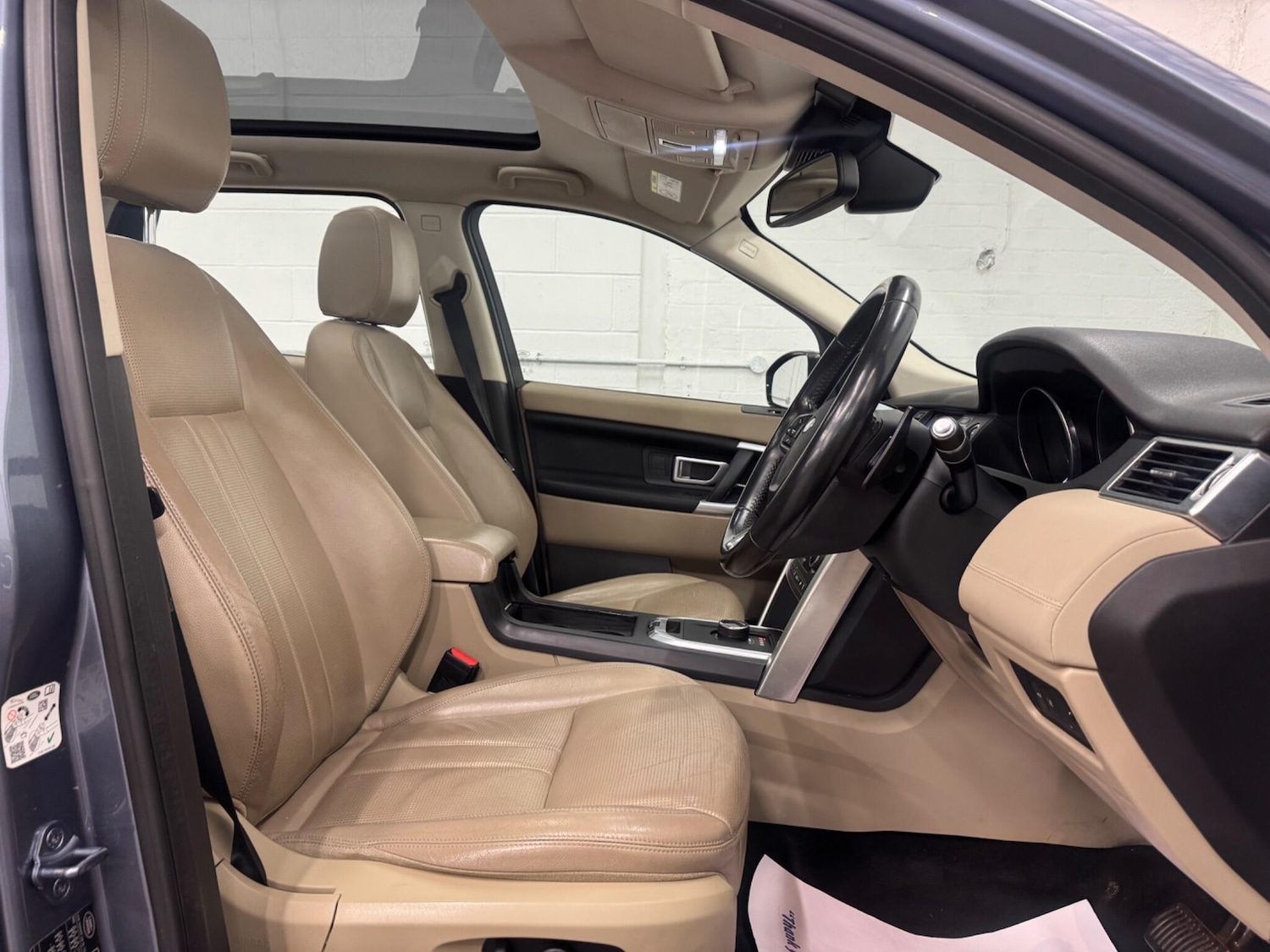 Used Land Rover Discovery Sport 2017 for sale - 76608104: Photo 14