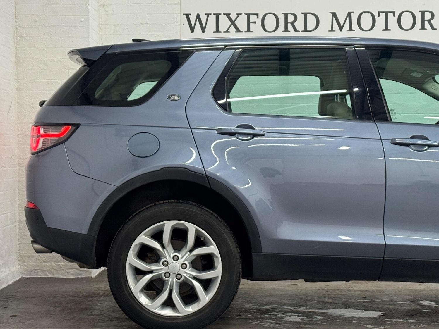 Used Land Rover Discovery Sport 2017 for sale - 76608104: Photo 42