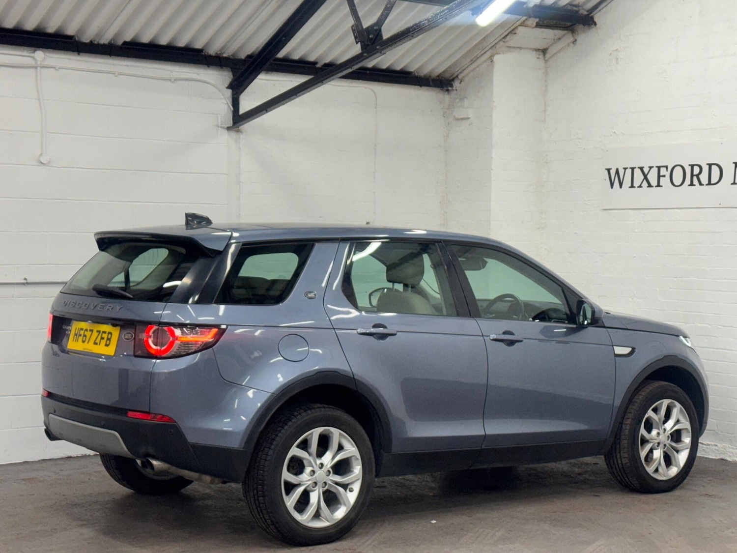 Used Land Rover Discovery Sport 2017 for sale - 76608104: Photo 6