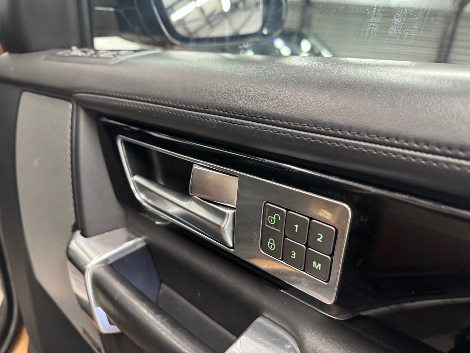 Used Land Rover Discovery 2016 for sale - 77136637: Photo 18