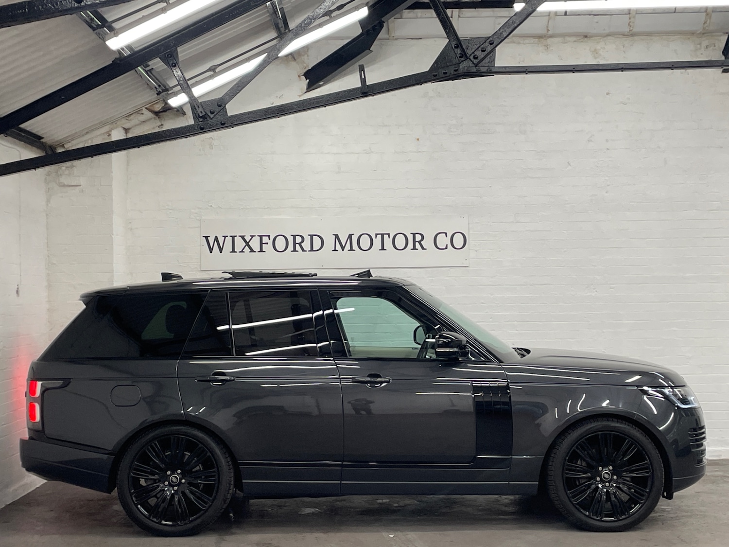 Used Land Rover Range Rover 2021 for sale - 77160003: Photo 2