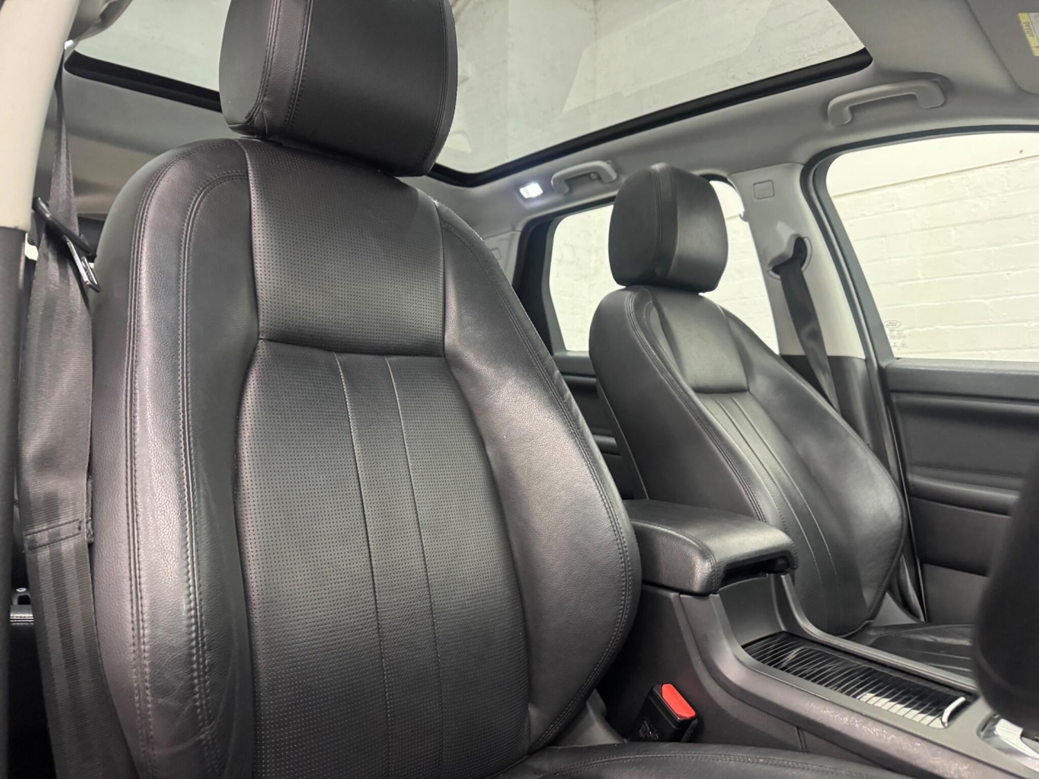 Used Land Rover Discovery Sport 2017 for sale - 76671714: Photo 13