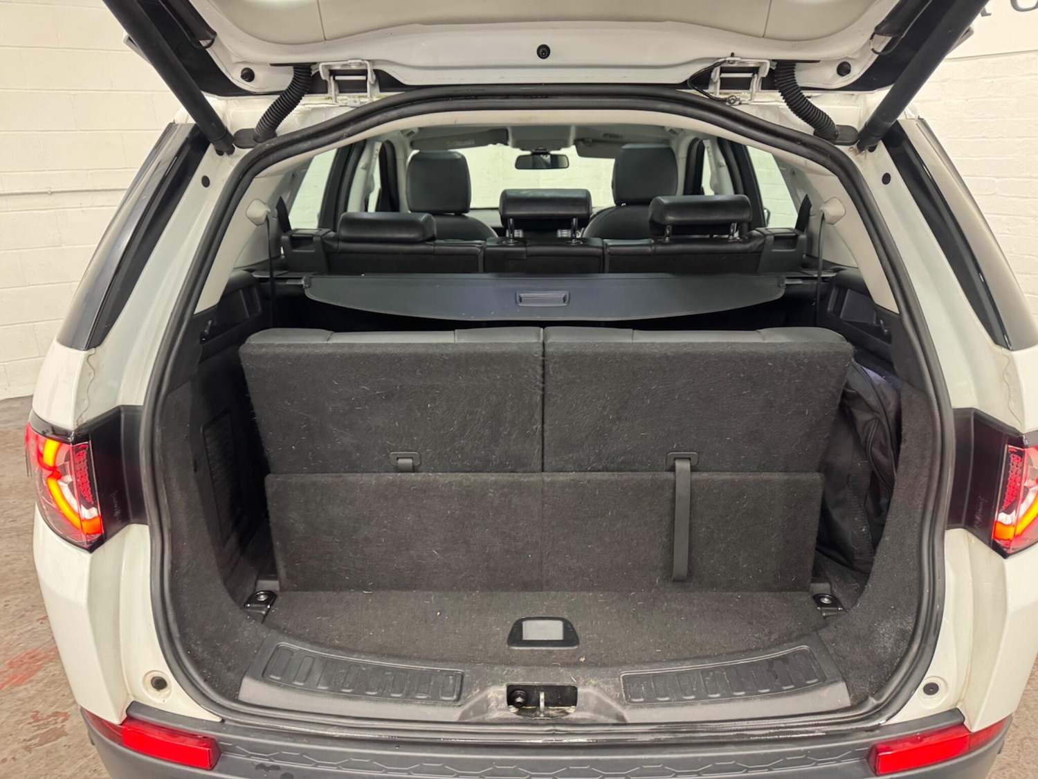 Used Land Rover Discovery Sport 2017 for sale - 76671714: Photo 17