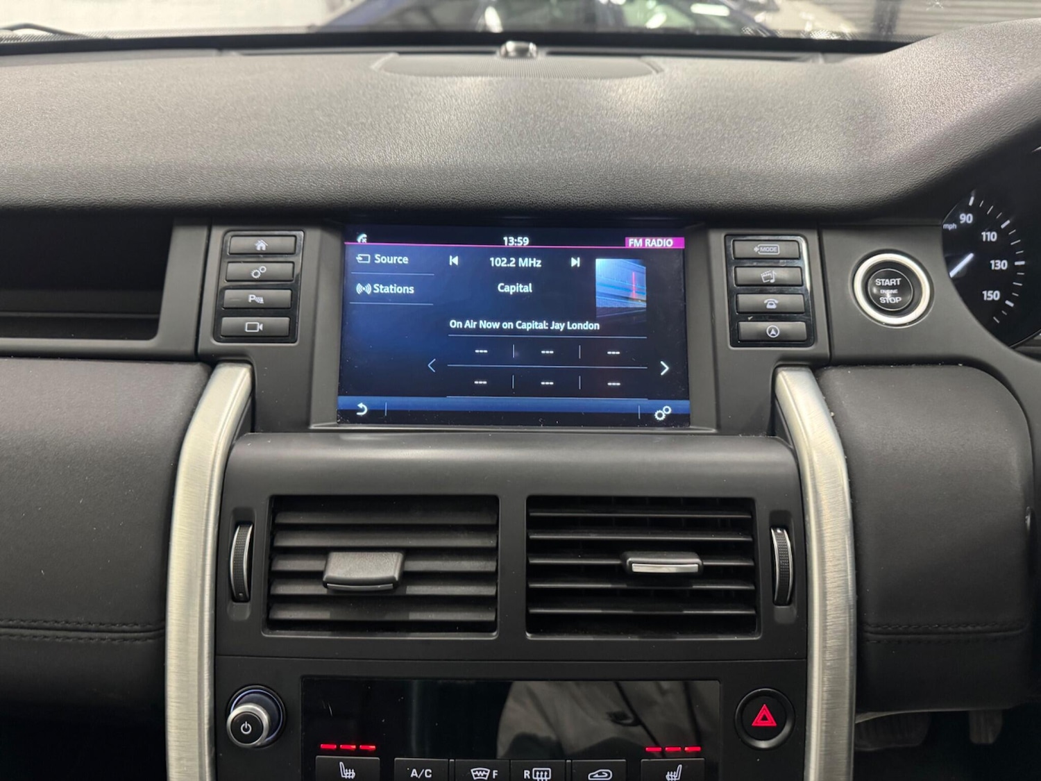 Used Land Rover Discovery Sport 2017 for sale - 76671714: Photo 21