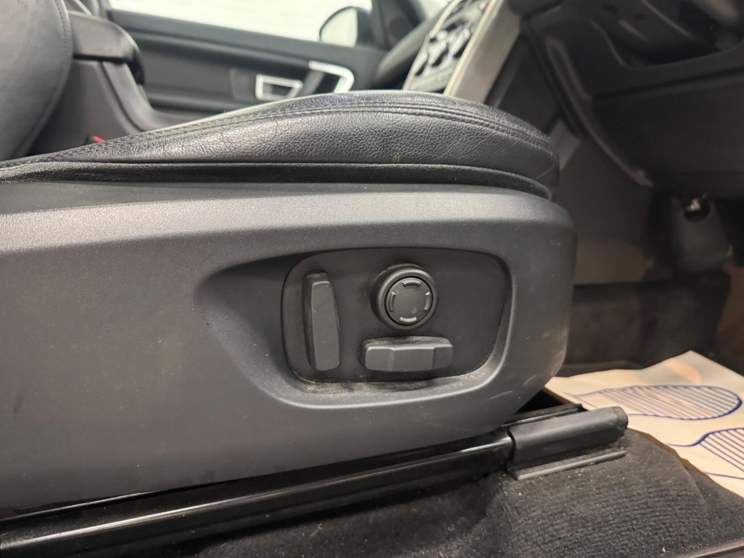 Used Land Rover Discovery Sport 2017 for sale - 76671714: Photo 31