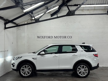 Used Land Rover Discovery Sport 2017 for sale - 76671714: Photo