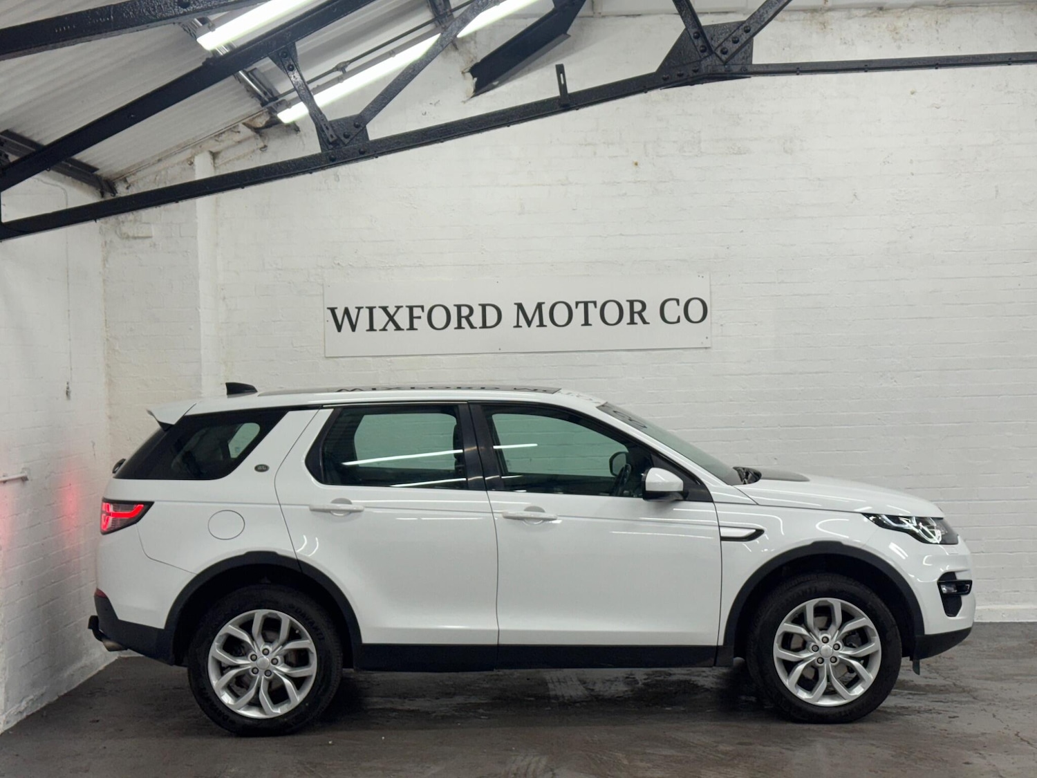 Used Land Rover Discovery Sport 2017 for sale - 76671714: Photo 46