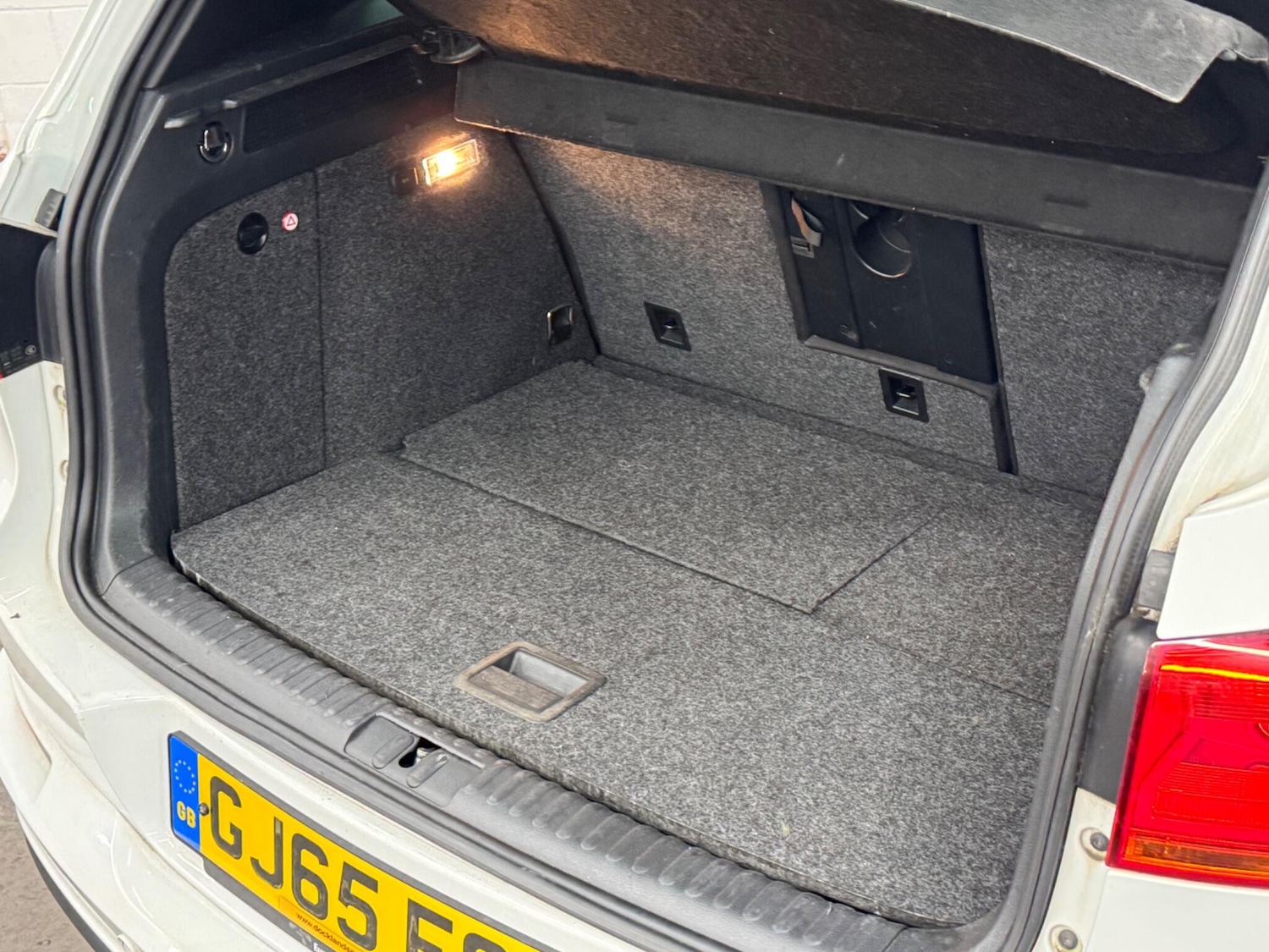 Used Volkswagen Tiguan 2015 for sale - 76276037: Photo 10