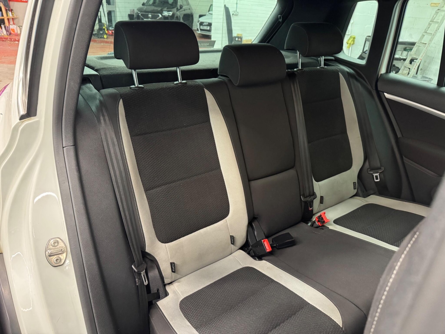 Used Volkswagen Tiguan 2015 for sale - 76276037: Photo 16