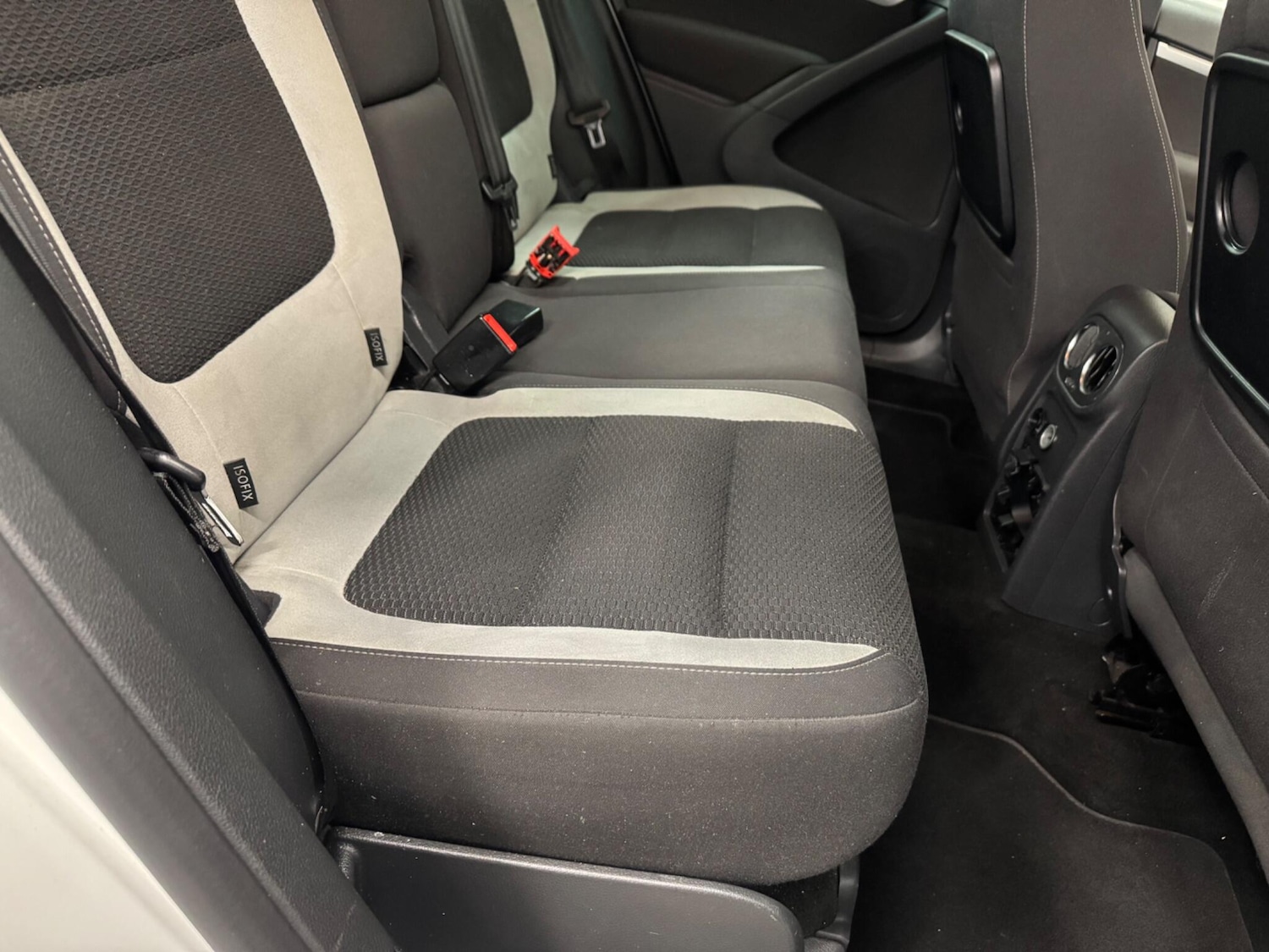 Used Volkswagen Tiguan 2015 for sale - 76276037: Photo 17