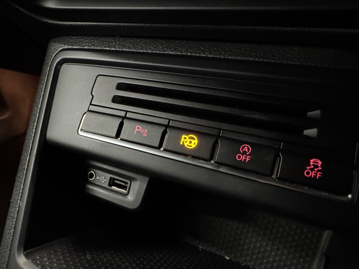 Used Volkswagen Tiguan 2015 for sale - 76276037: Photo 25