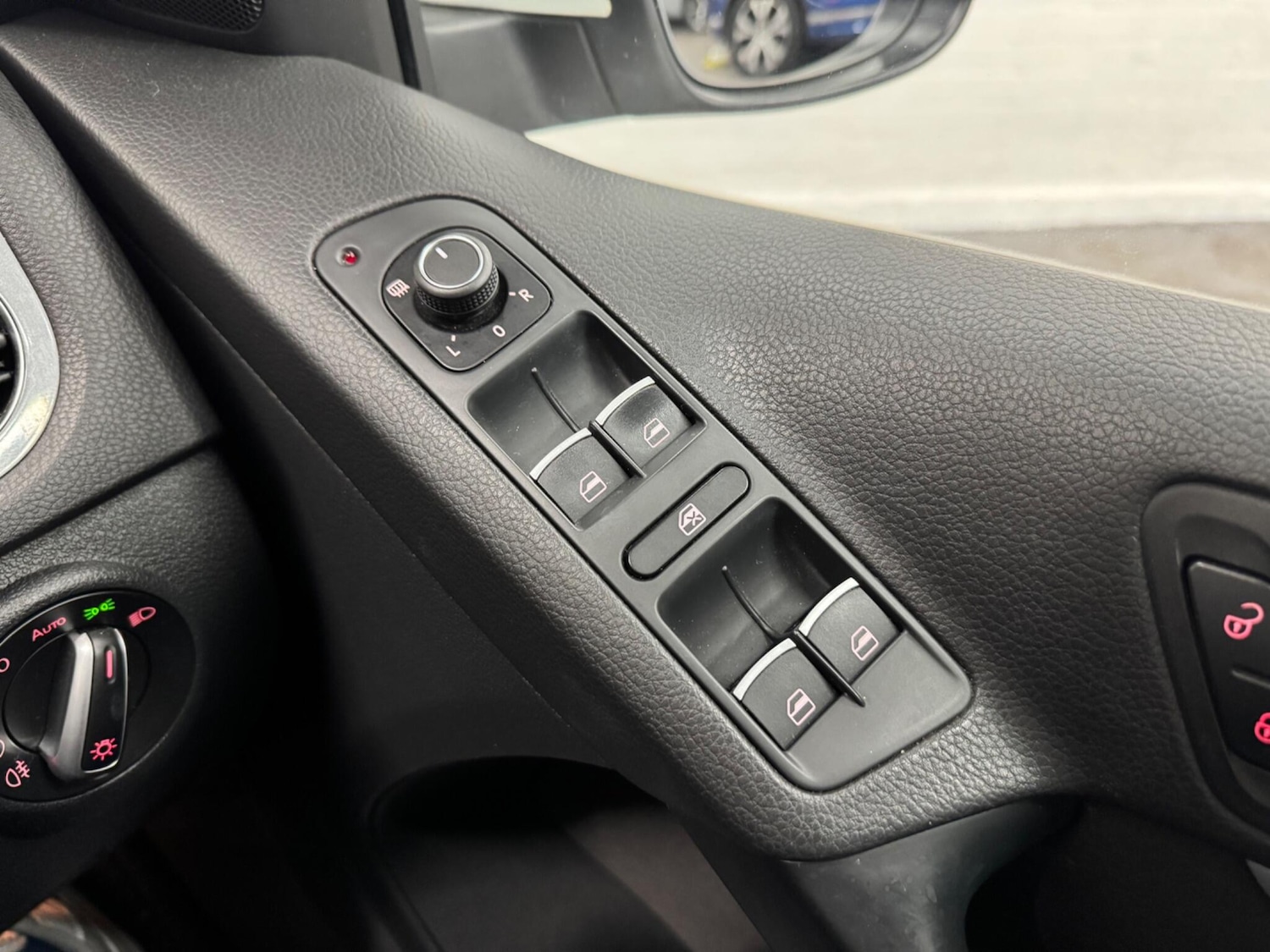 Used Volkswagen Tiguan 2015 for sale - 76276037: Photo 29