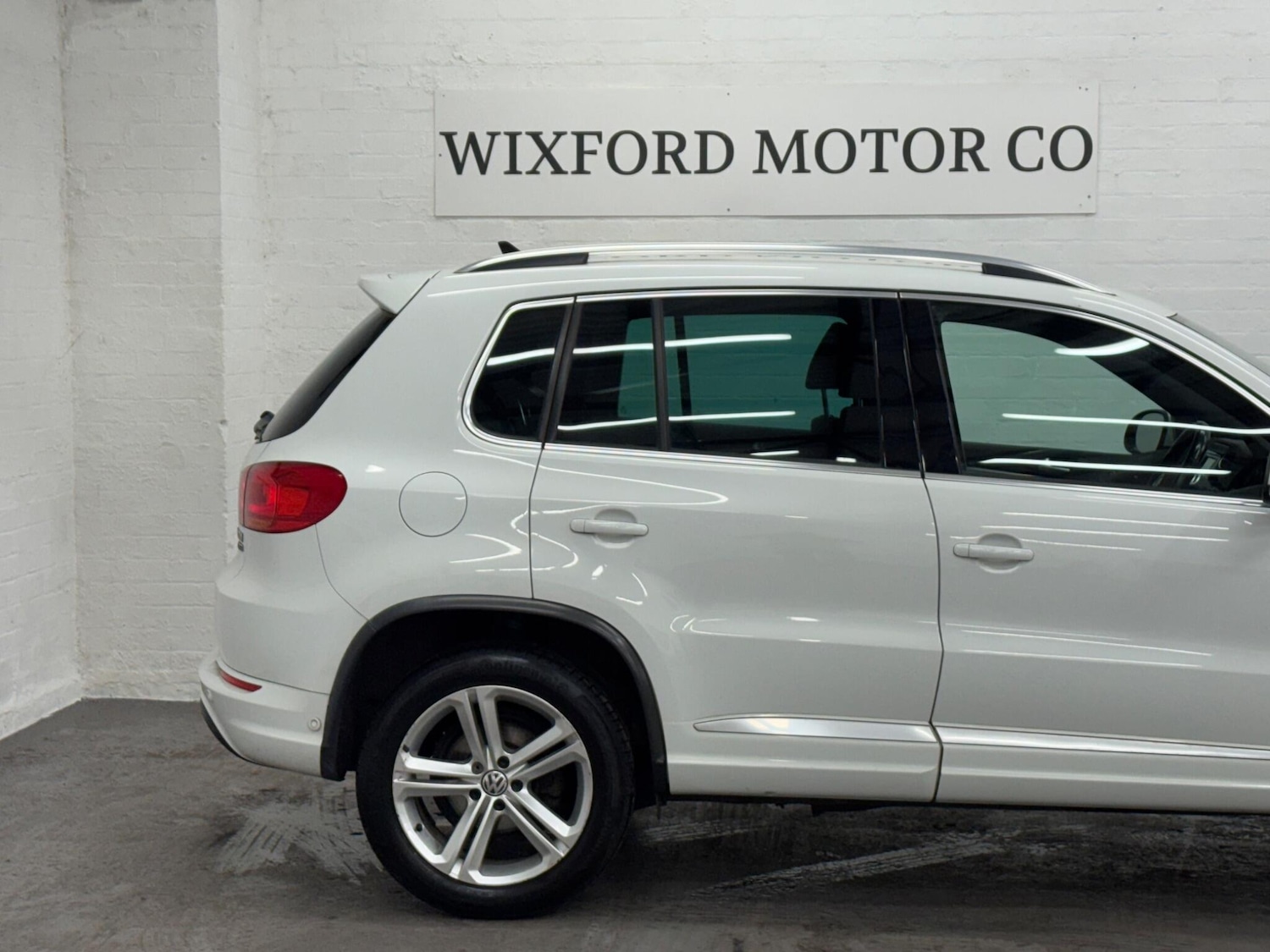Used Volkswagen Tiguan 2015 for sale - 76276037: Photo 34