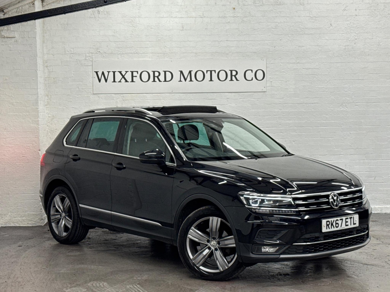 Used Volkswagen Tiguan 2017 for sale - 76886233: Photo 1