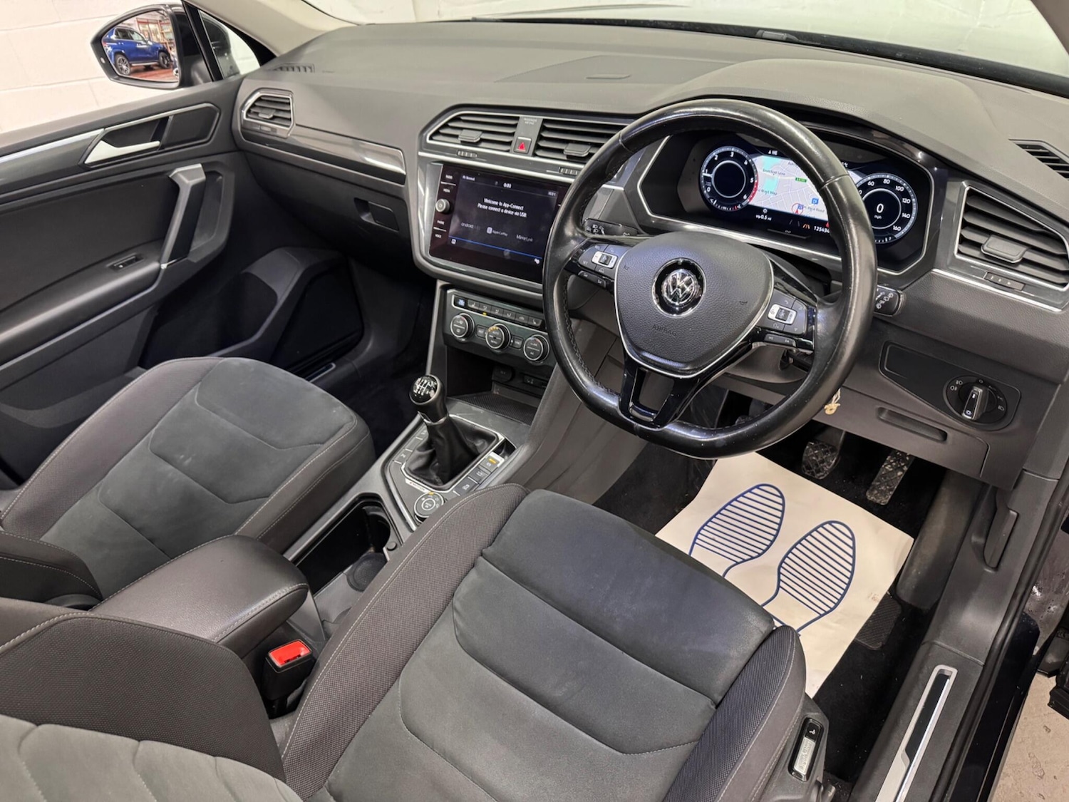 Used Volkswagen Tiguan 2017 for sale - 76886233: Photo 10