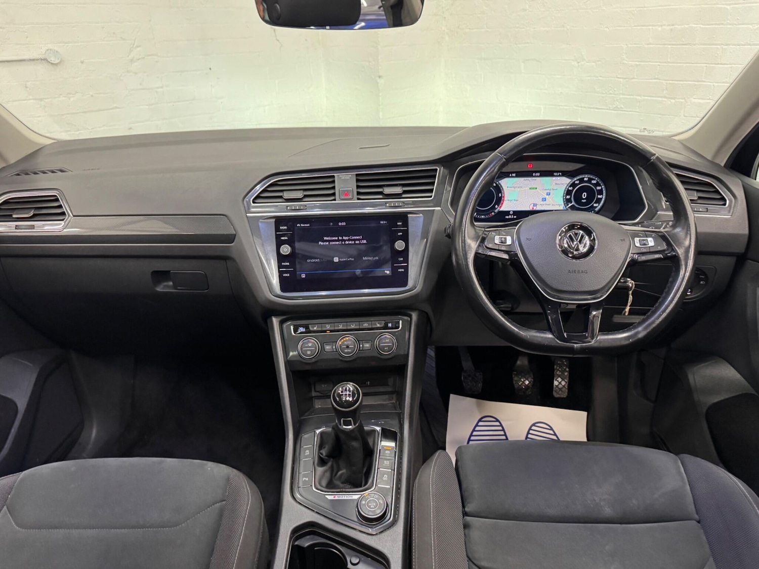 Used Volkswagen Tiguan 2017 for sale - 76886233: Photo 11