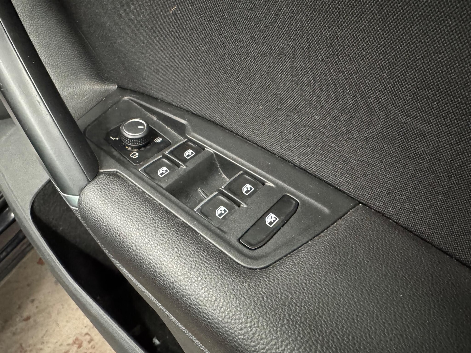 Used Volkswagen Tiguan 2017 for sale - 76886233: Photo 28