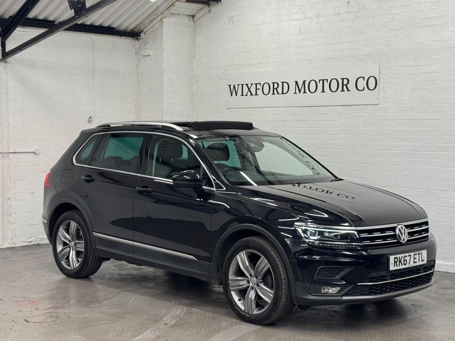 Used Volkswagen Tiguan 2017 for sale - 76886233: Photo 4