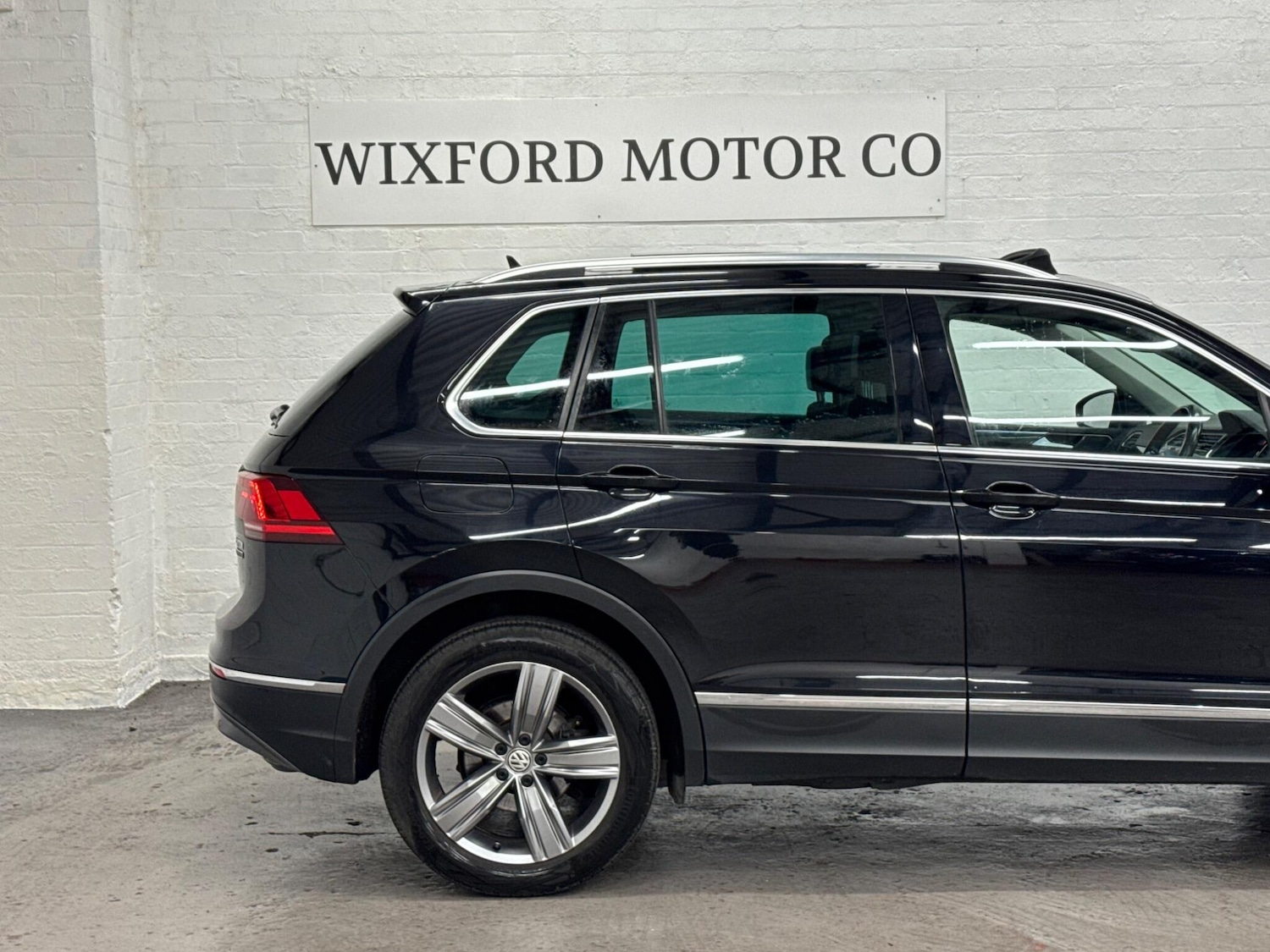 Used Volkswagen Tiguan 2017 for sale - 76886233: Photo 42