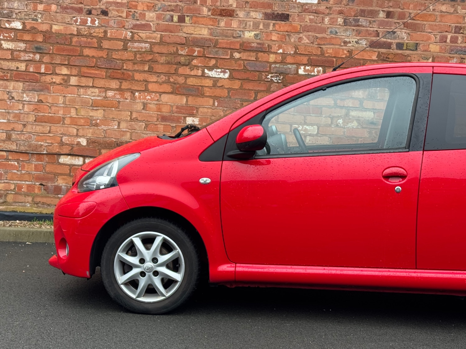 Used Toyota AYGO 2013 for sale - 77136367: Photo 18