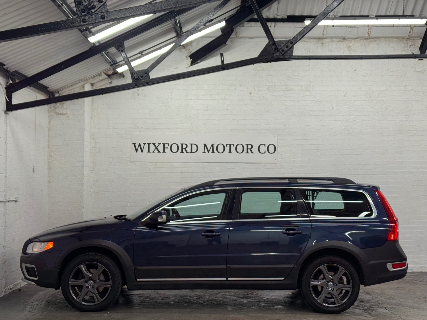 Used Volvo XC70 2012 for sale - 77136621: Photo 7