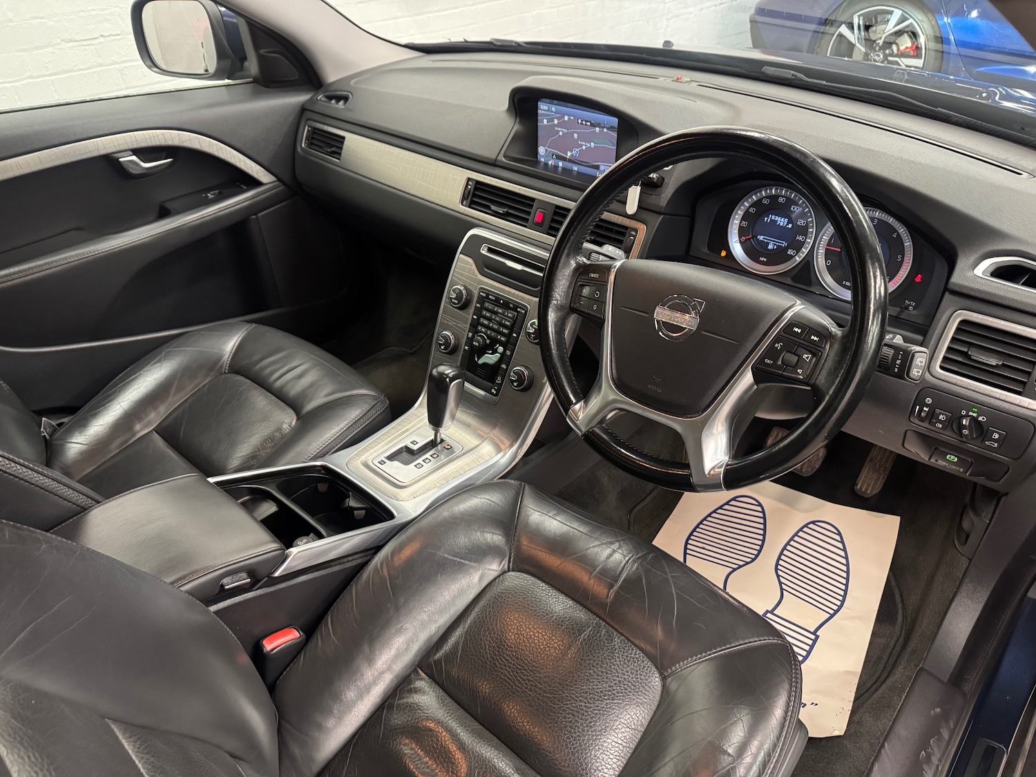 Used Volvo XC70 2012 for sale - 77136621: Photo 8