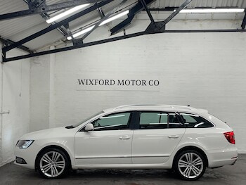 Used Skoda Superb 2013 for sale - 76608375: Photo