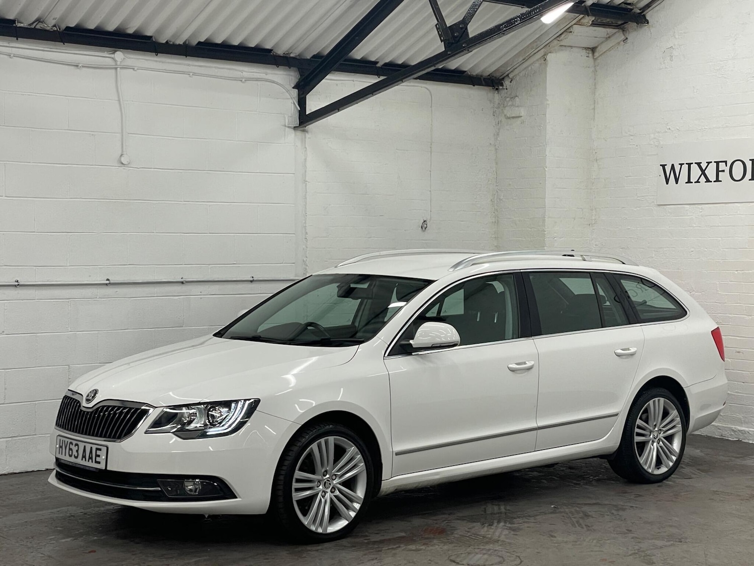 Used Skoda Superb for sale - 76608375: Photo 5